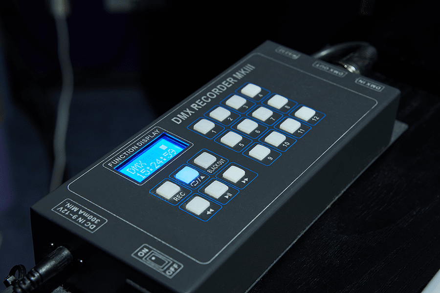 遠隔演出照明コントローラー